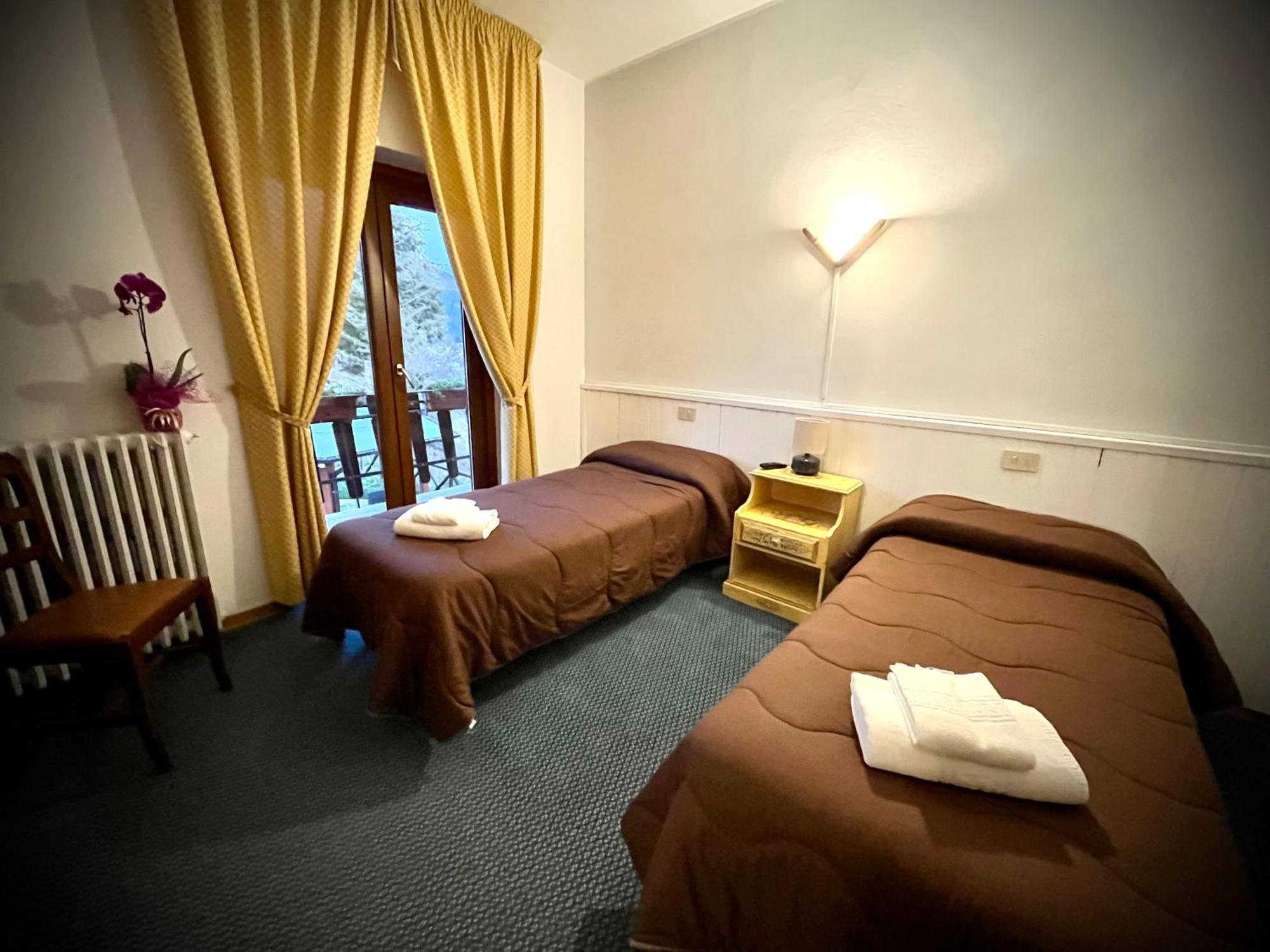 Hotel Pinguino Pescasseroli Oda fotoğraf